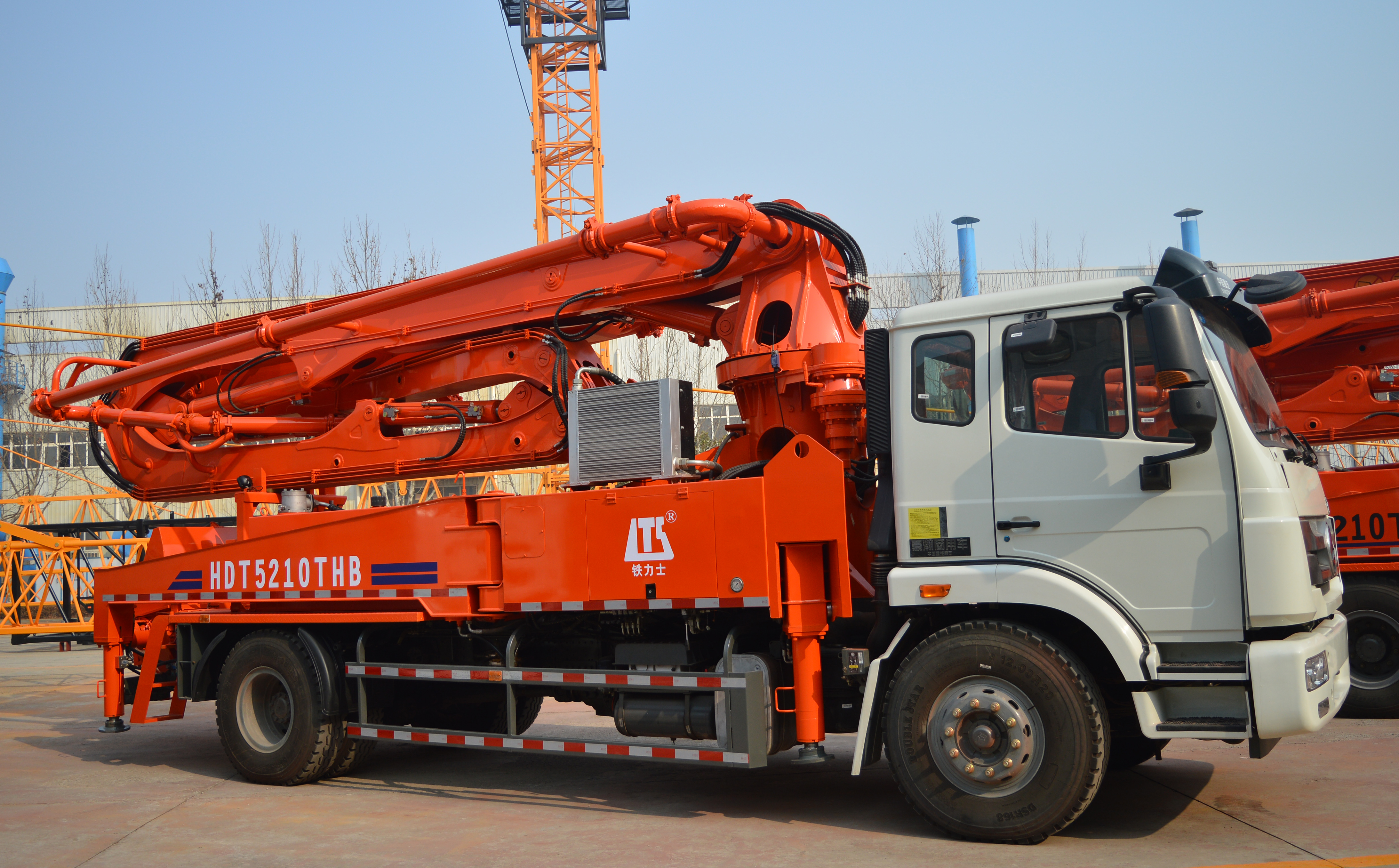 33米混凝土臂架泵车