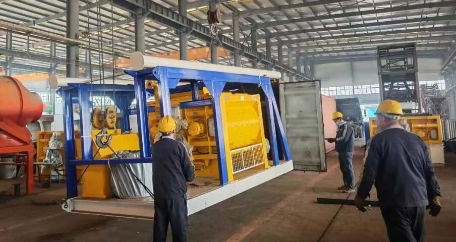 山东鸿达重工移动式混凝土搅拌站出口印尼